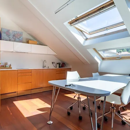 A Casa Rosa- ático En El Centro De Apartamento Vigo