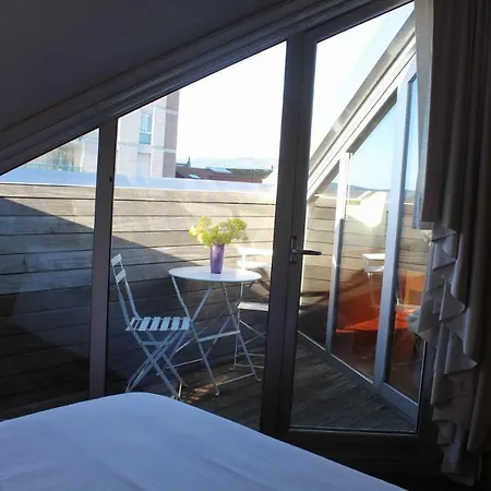 Lejlighed A Casa Rosa- Atico En El Centro De Vigo